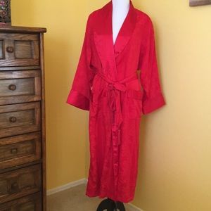 Vintage VS Gold Label Robe